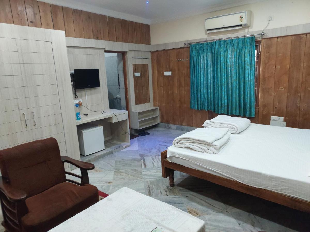 Radhika Resort Бхубанешвара Экстерьер фото